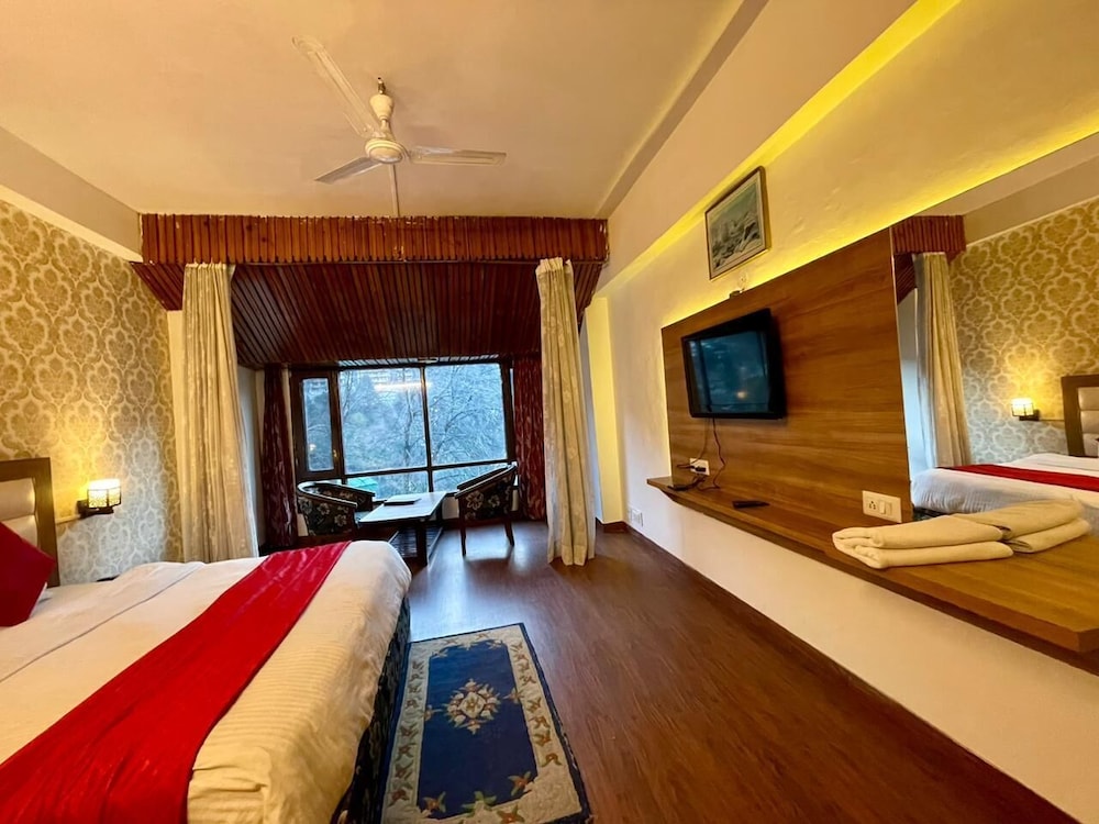 hotel sitara international