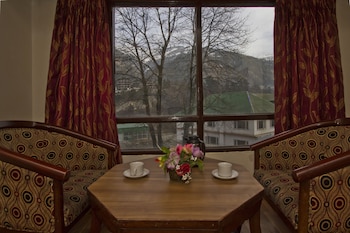 hotel sitara international