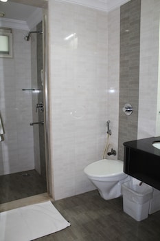 the lotus apartment hotels burkit road