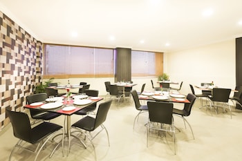the lotus apartment hotels burkit road