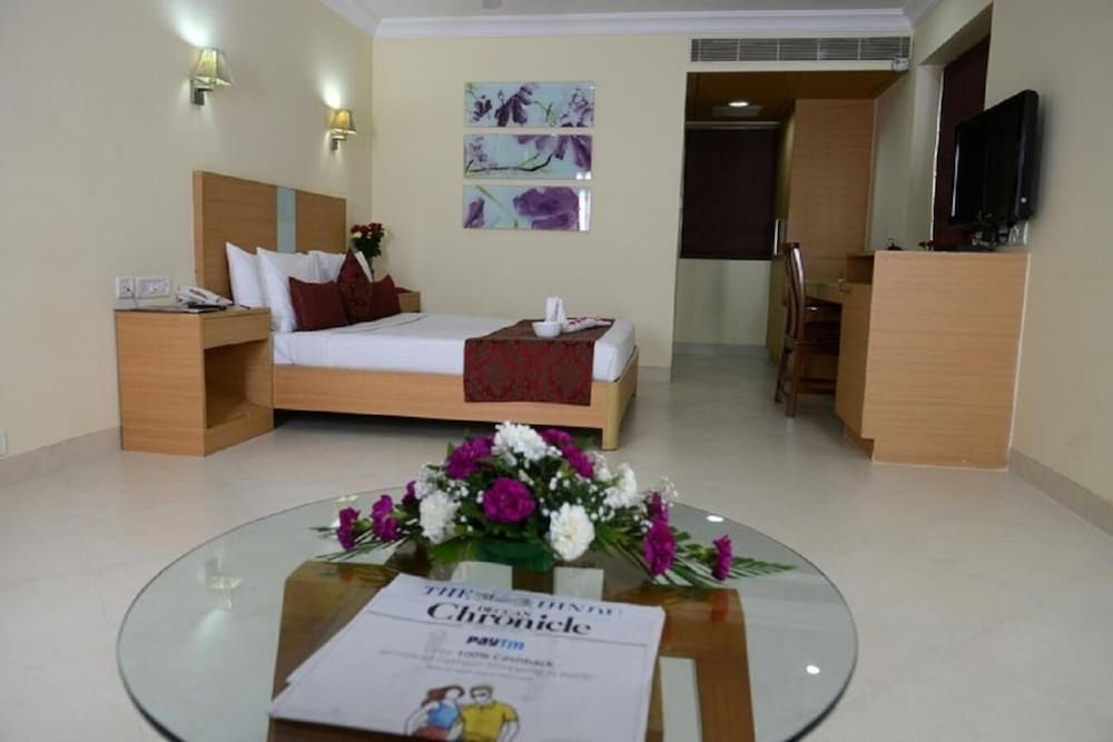 the lotus apartment hotels burkit road
