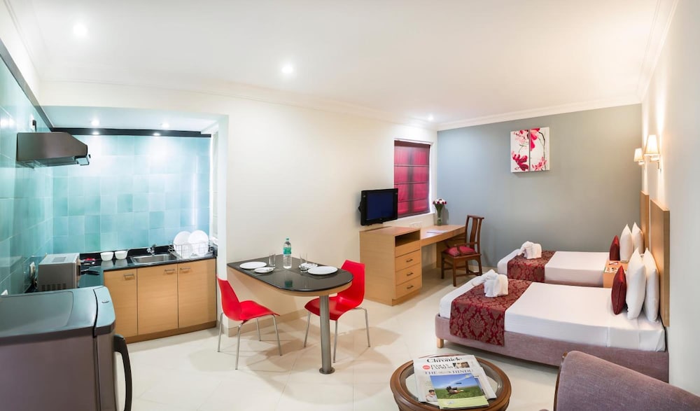 the lotus apartment hotels burkit road