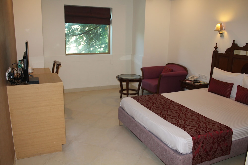 the lotus apartment hotels burkit road