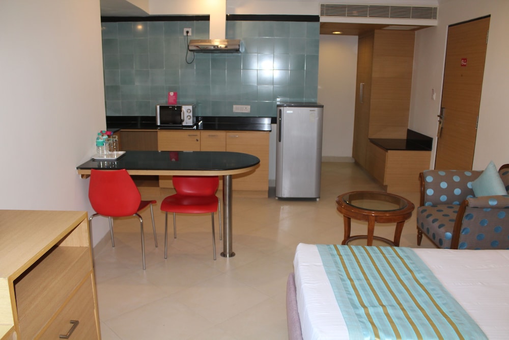 the lotus apartment hotels burkit road
