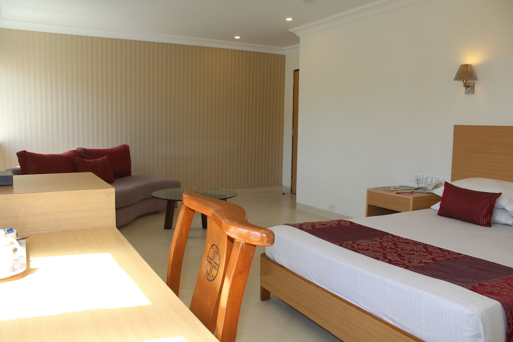 the lotus apartment hotels burkit road