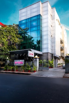 the lotus apartment hotels burkit road