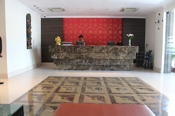 the lotus apartment hotels burkit road