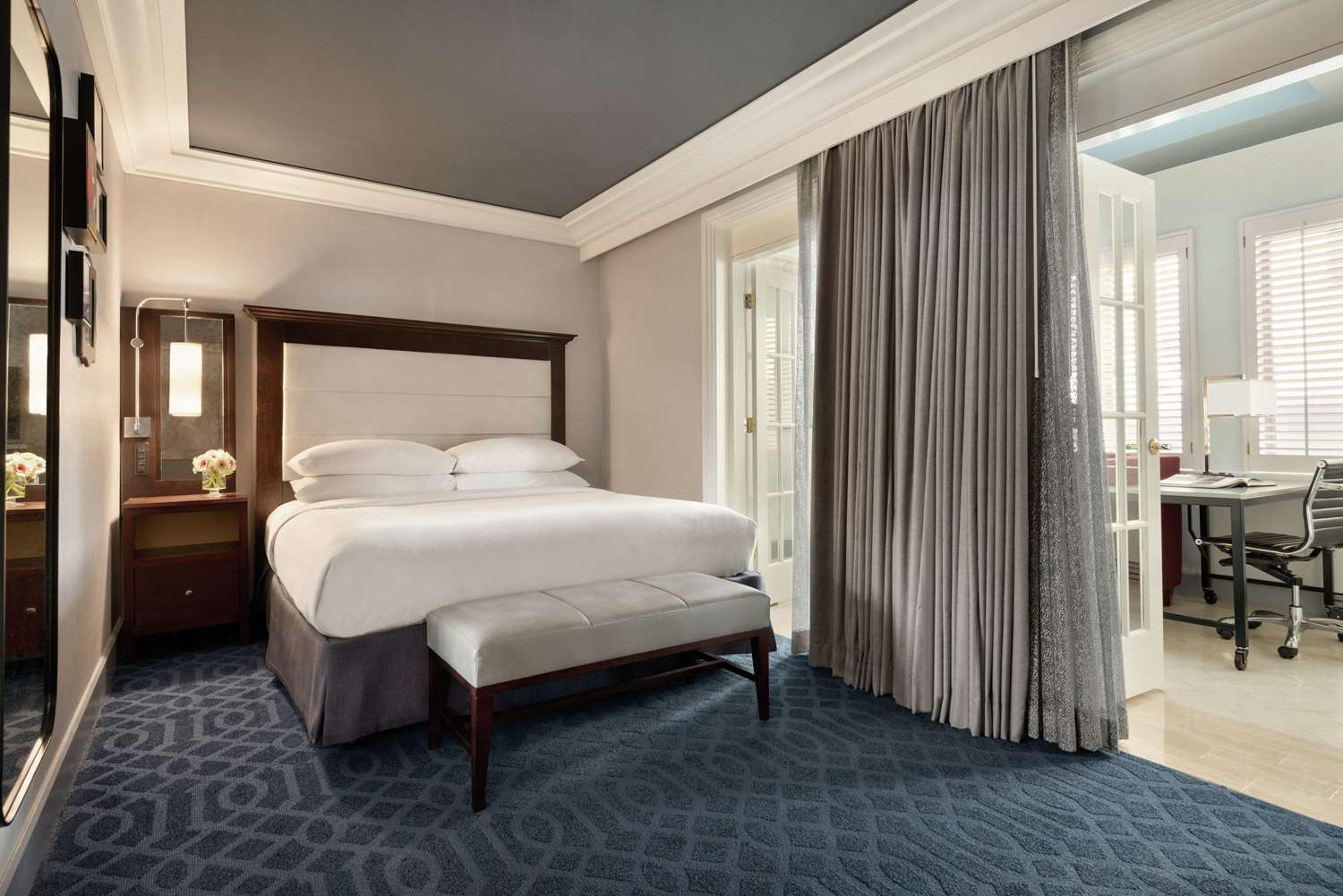 hilton checkers los angeles