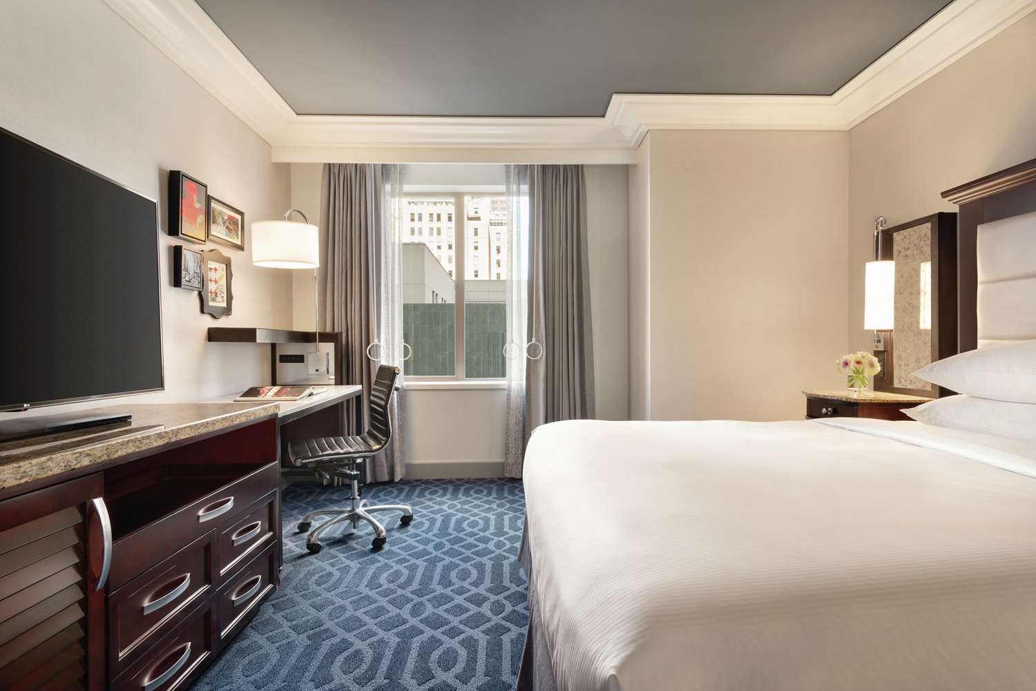 hilton checkers los angeles