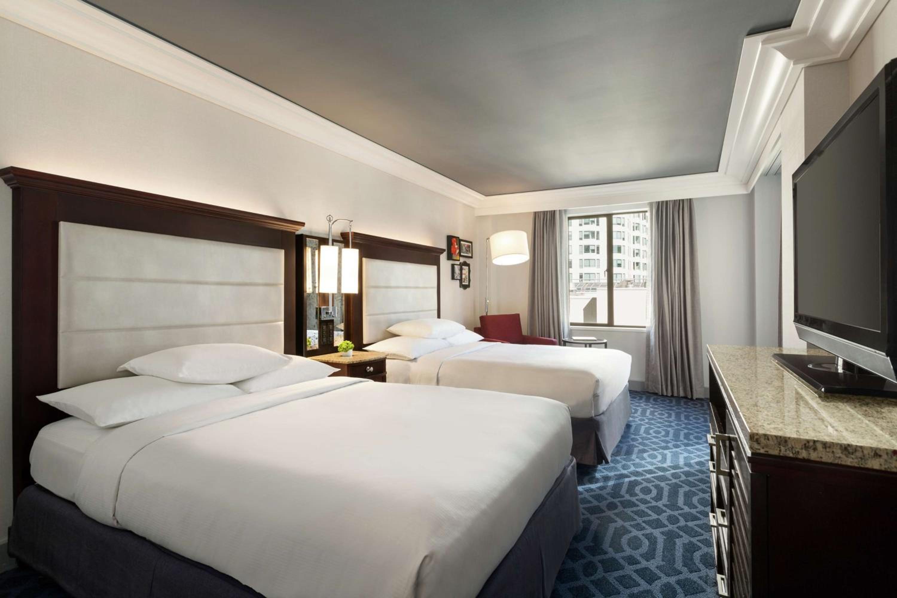 hilton checkers los angeles