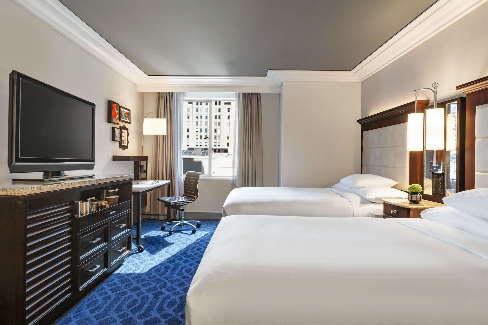 hilton checkers los angeles