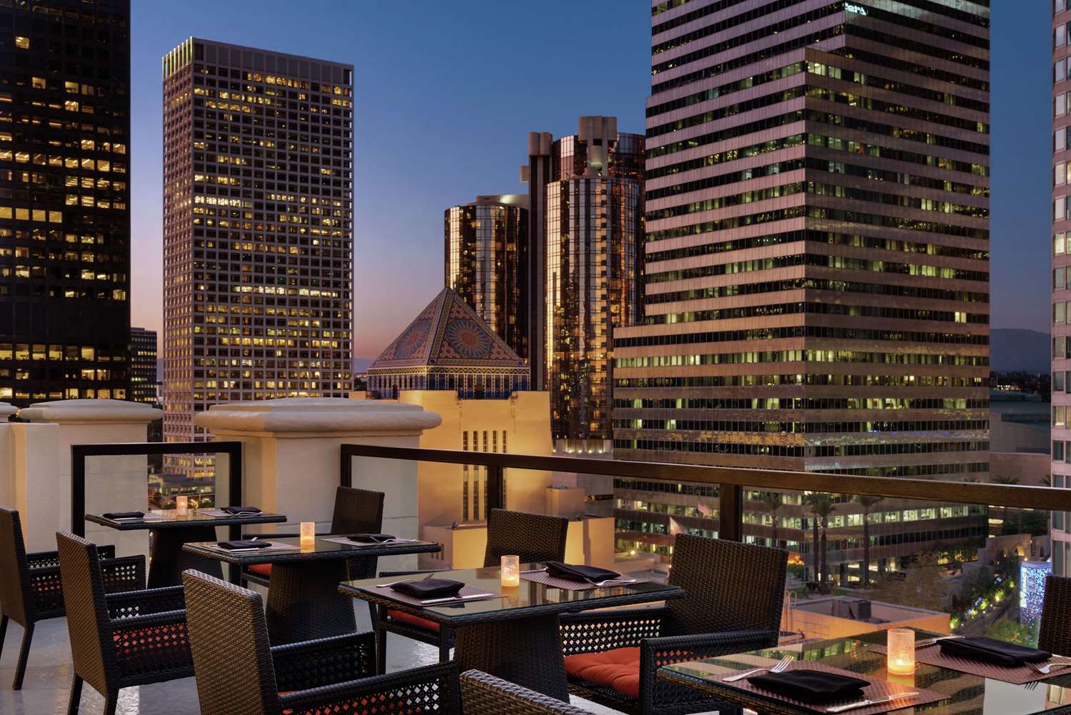 hilton checkers los angeles
