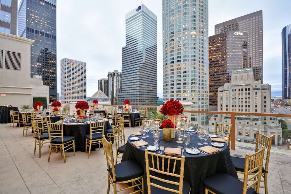 hilton checkers los angeles