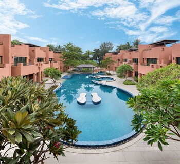 Ganga Kutir Resort & Spa Raichak,,5 star