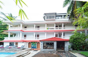 treebo kristal sands beach resort with swimming pool