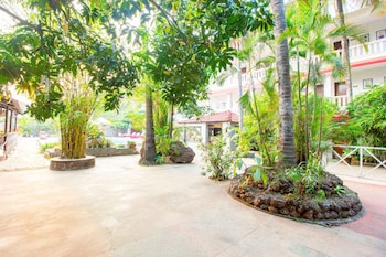 treebo kristal sands beach resort with swimming pool