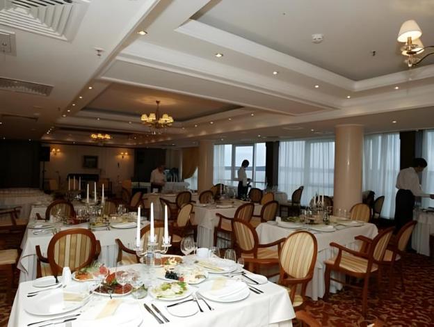 cosmos petrozavodsk hotel