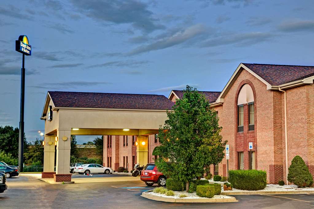 days inn and suites by wyndham louisville sw