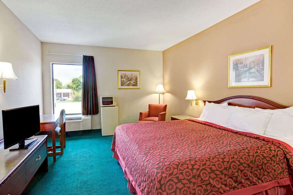 days inn and suites by wyndham louisville sw