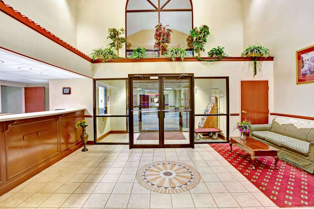 days inn and suites by wyndham louisville sw