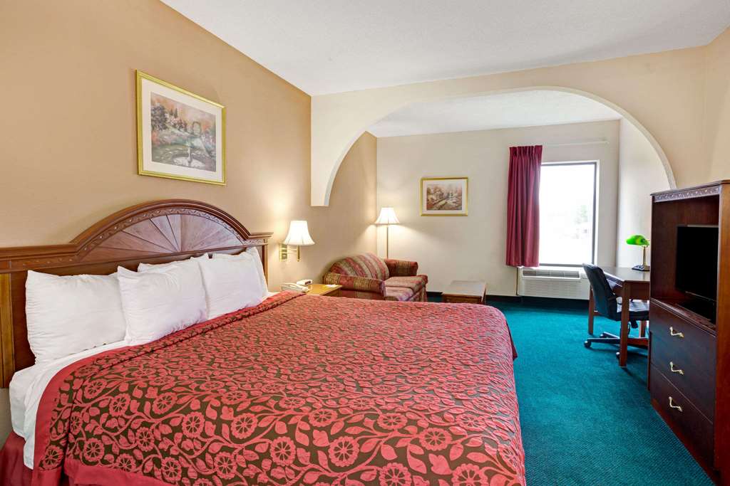 days inn and suites by wyndham louisville sw