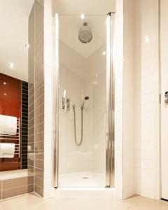Dakota Eurocentral,Bellshill>>Airdrie,4 star