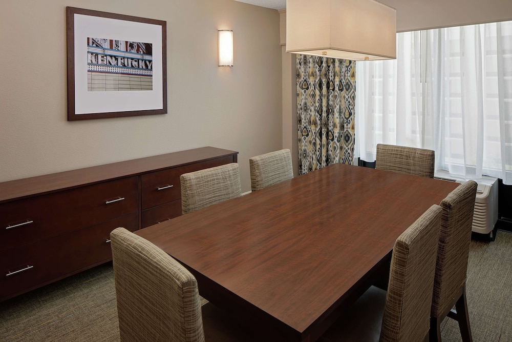 hampton inn louisville downtown