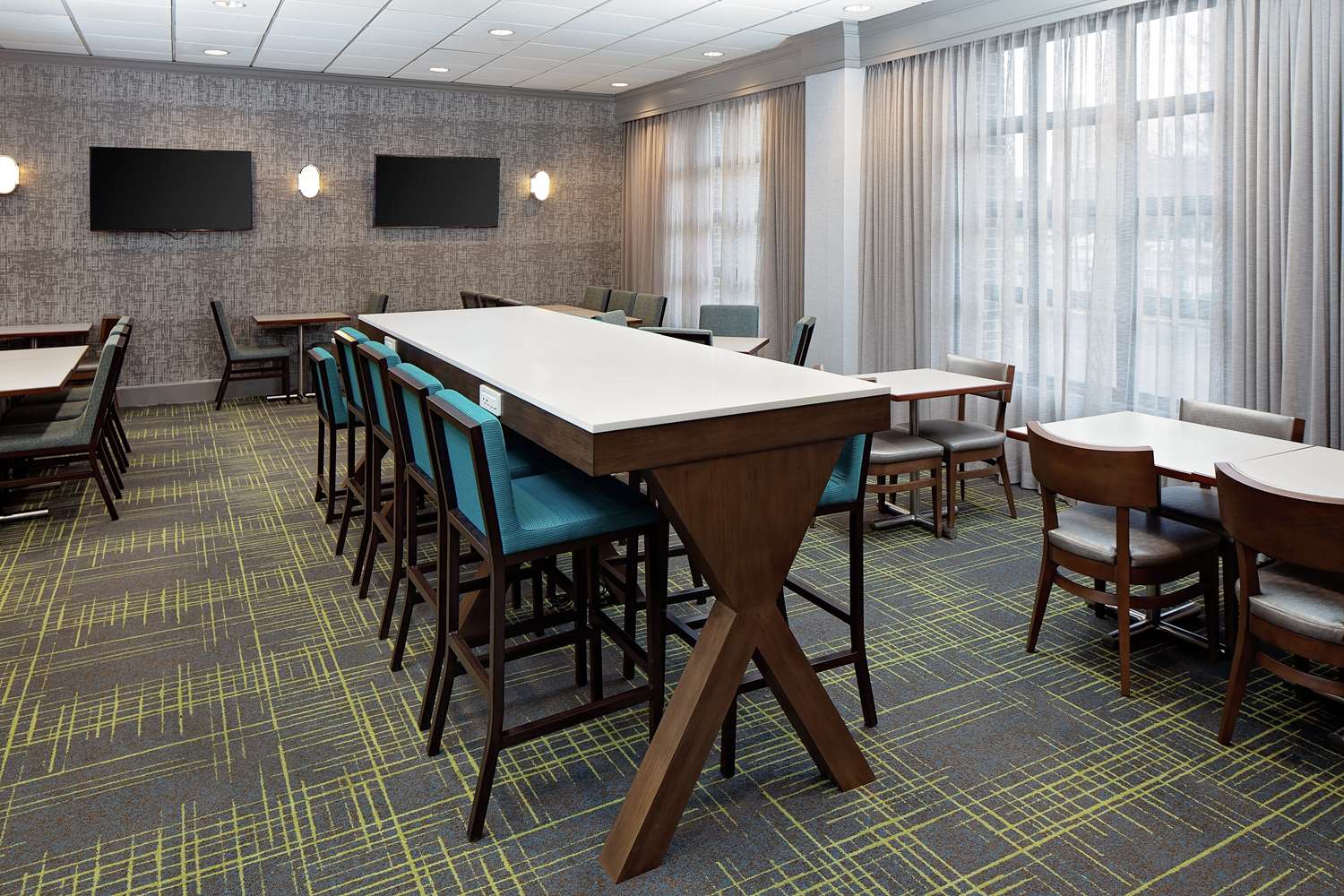 hampton inn louisville downtown