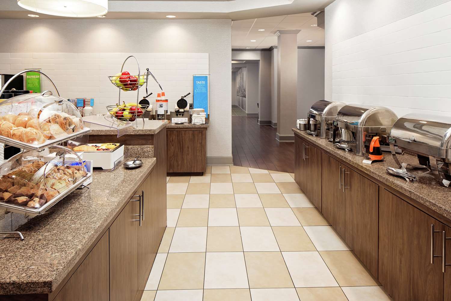 hampton inn louisville downtown