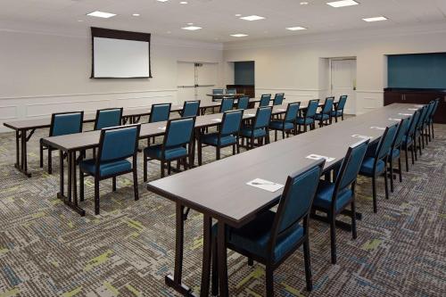 hampton inn louisville downtown