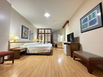cesar park hotel