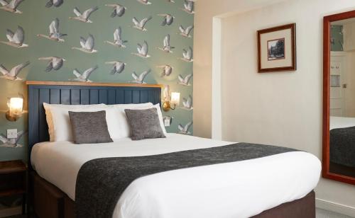 the bull hotel long melford by greene king inns