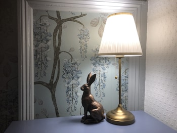 Newton House,,3 star