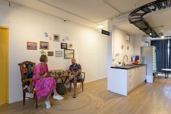 urban lounge sleepery