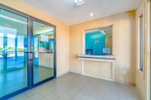 executive inn port lavaca by oyo