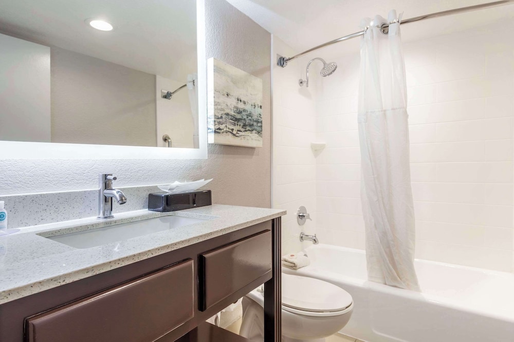 comfort inn dallas north love field airport