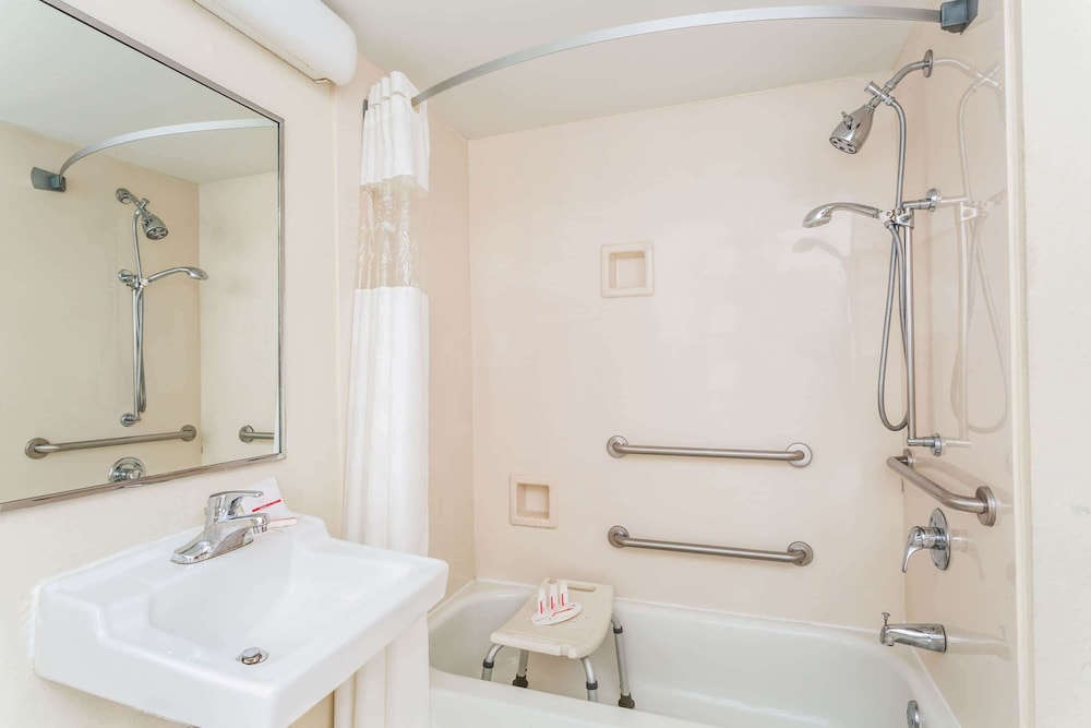 ramada by wyndham luling