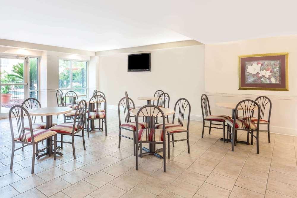 ramada by wyndham luling