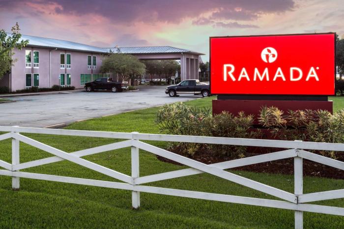 ramada by wyndham luling