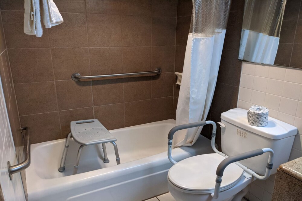 oyo hotel morton east peoria i 74