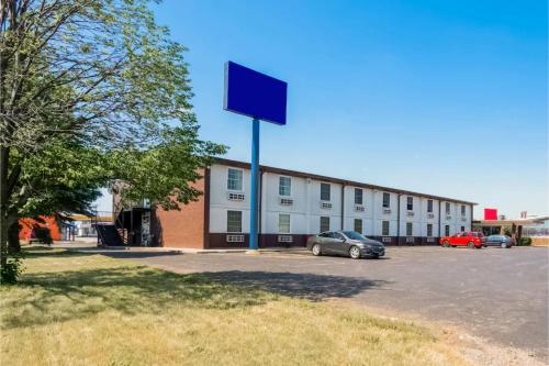 Oyo Hotel Morton/East Peoria I-74,Morton Grove>>Morton,2 star