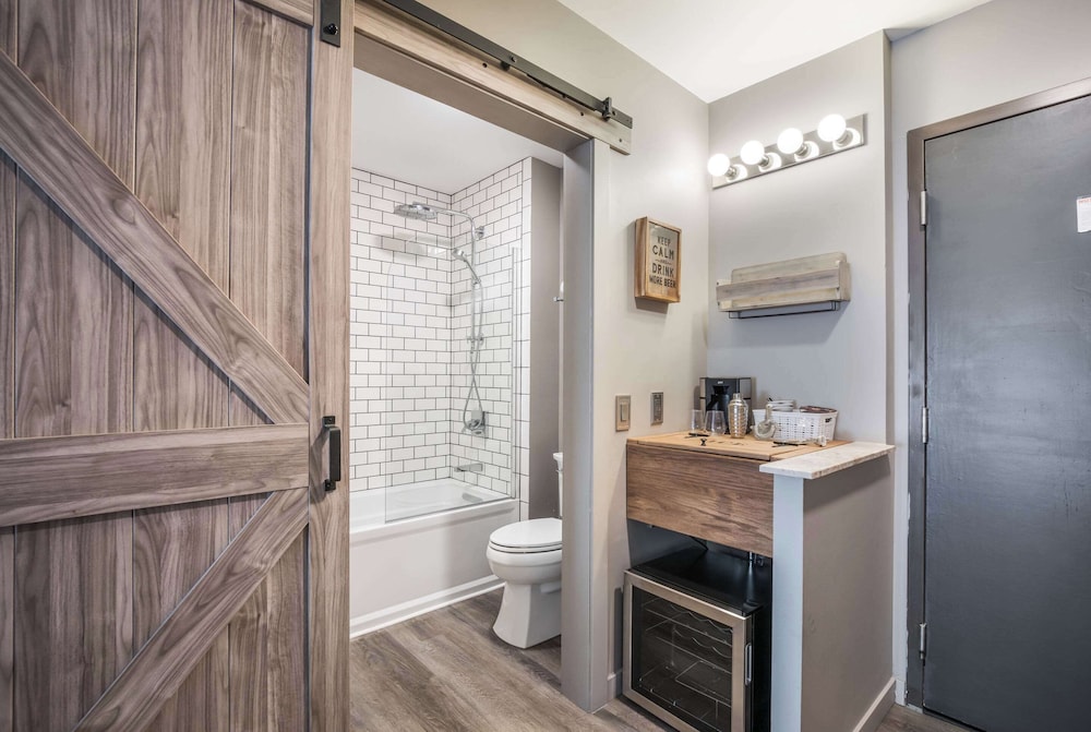 the shore club wisconsin ascend hotel collection