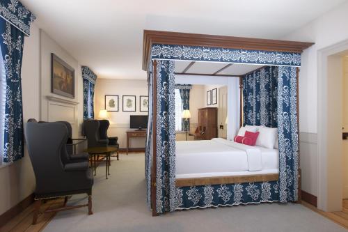 colonial houses an official colonial williamsburg hotel