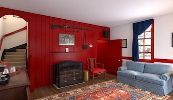 colonial houses an official colonial williamsburg hotel