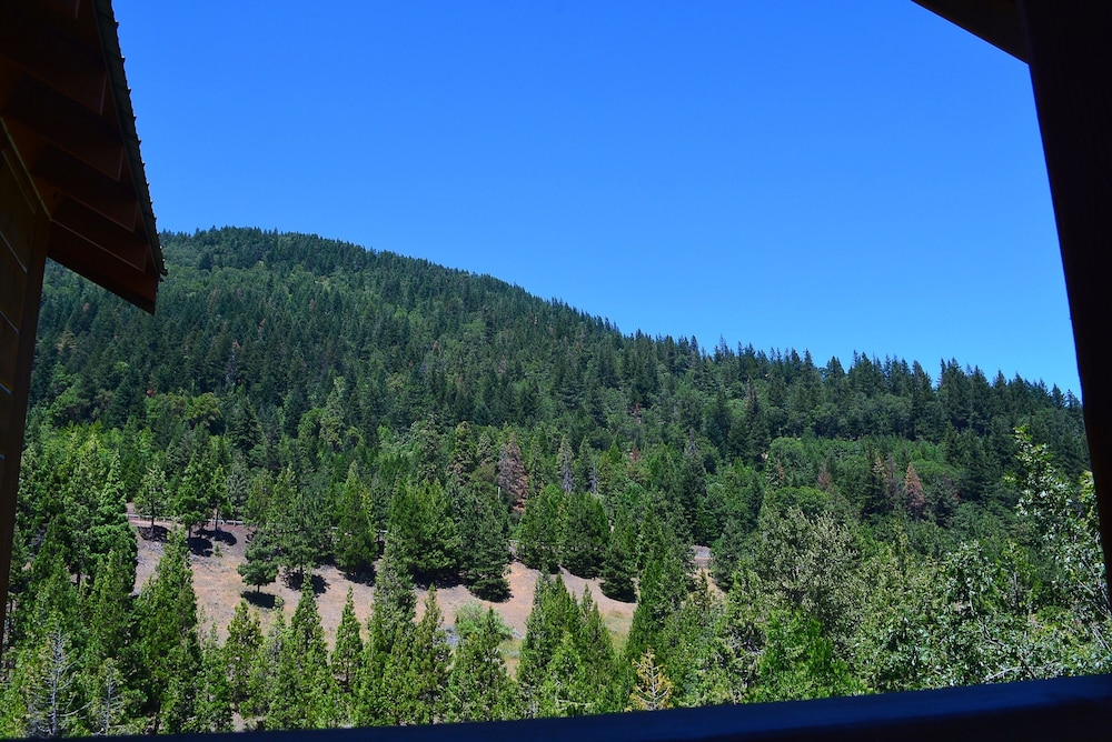 callahans lodge and restaurant