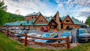 callahans lodge and restaurant