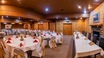 Callahan's Lodge And Restaurant,,3 star