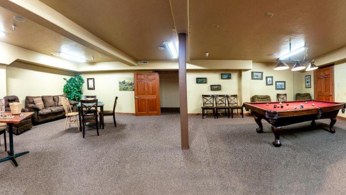 callahans lodge and restaurant