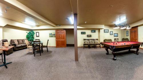callahans lodge and restaurant