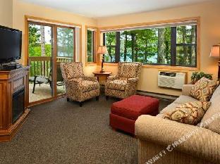 the pointe hotel and suites
